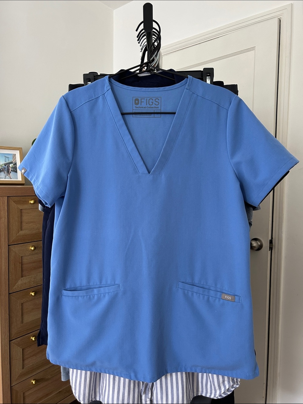 Figs Casma Three-Pocket Scrub Top. Size small. PO #1262